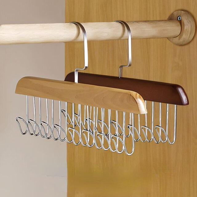 Wood 8-Hook Hangers – Space-Saving Wardrobe Organisers ( 2pcs)