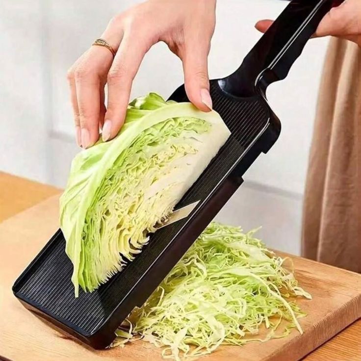 Cabbage Cutter – Fast, Easy & Even Slicing for Every Meal