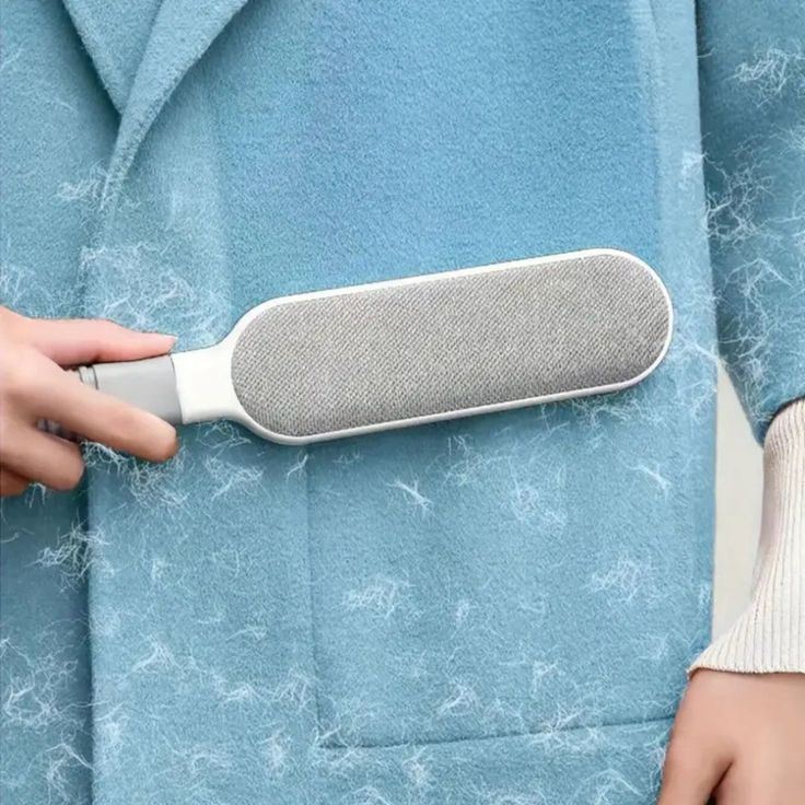 Double Magnetic Lint Remover – Keep Your Clothes Looking Fresh
